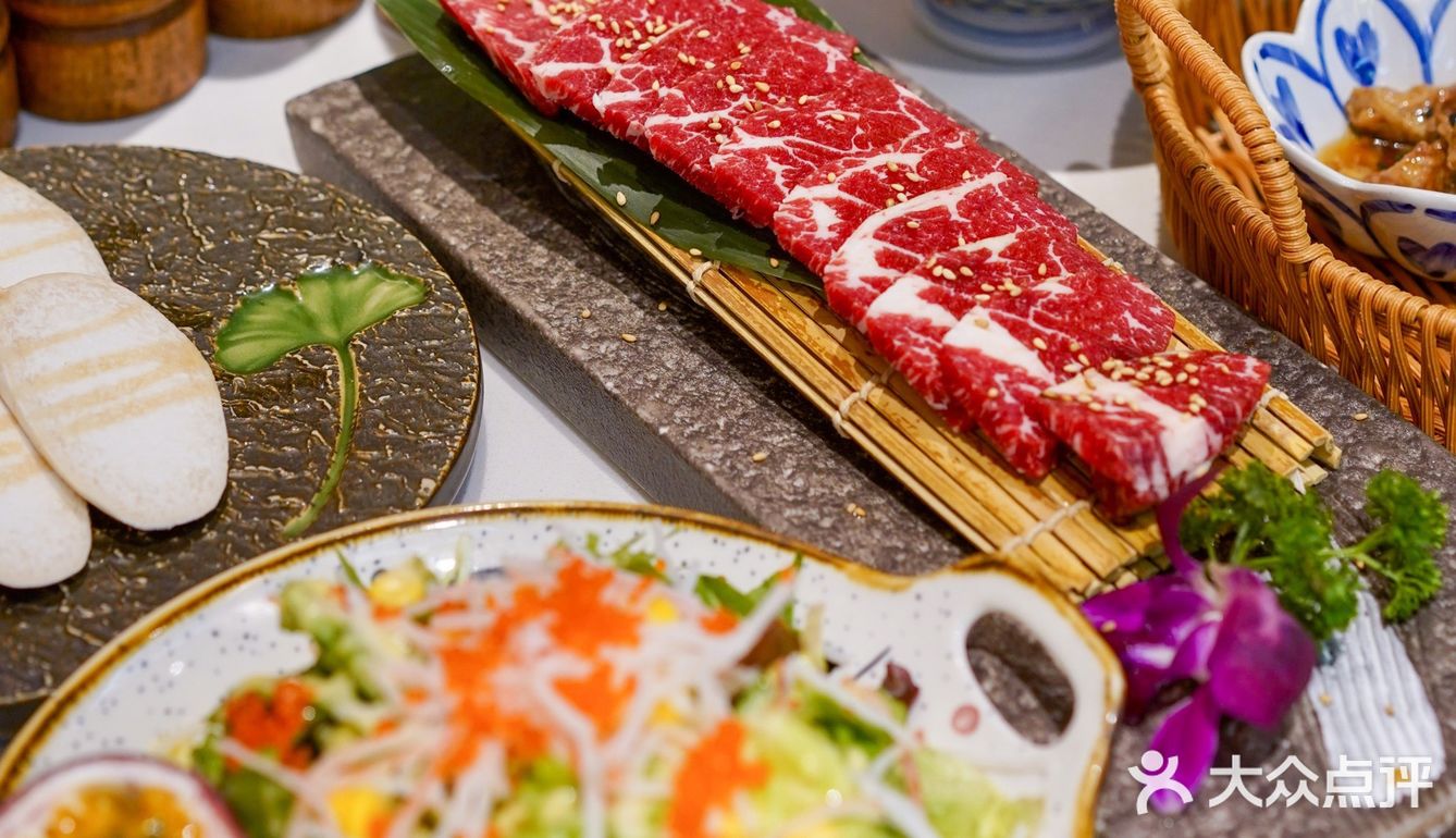 午休时间🥩从工位上转战到木偶剧院，只为你的性价比。