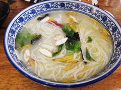 -桥香园过桥米线(国贸店)