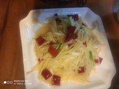 -临江餐馆二楼美食部落