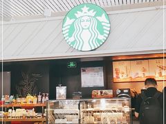 面包甜点陈列柜-星巴克(南京南站北夹层店)