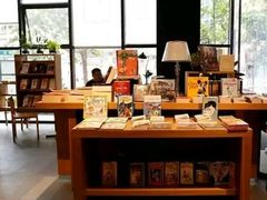 -郑州市新华书店读者俱乐部 零点书吧(西太康路店)