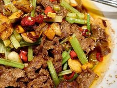 青干椒煸小牛肉-鲜味食族水产·海鲜餐厅