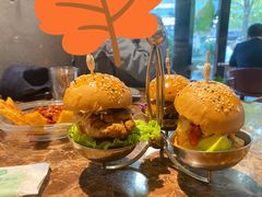 海陆空汉堡-Let'sBURGERplus·非常创意汉堡(三里屯店)