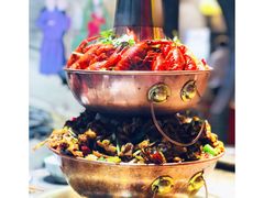 -沪小二炭火蛙锅(淮海中路美食不夜城店)