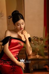 点击看大图 -艾拉·女王婚纱礼服馆