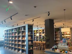 -魔方城市书房(中街益田店)