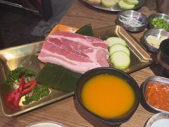 -香猪坊韩国烤肉专属门店(魏公村店)