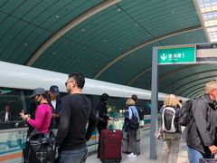 -龙阳路磁悬浮列车总站-停车场