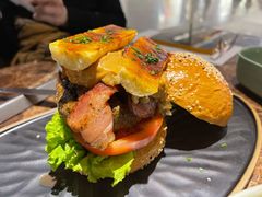 猫王汉堡-Let'sBURGERplus·非常创意汉堡(三里屯店)