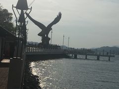 -巨鹰广场