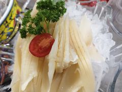 -牛员外鲜切牛肉火锅