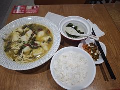 -南城香·饭香串香馄饨香(青年路店)