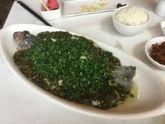 烧椒鲈鱼-尘香•传统川菜(创汇首座店)