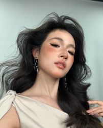 -明天见·化妆造型工作室