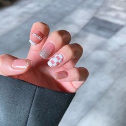 -UGIRL有个美甲