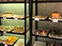 面包甜点陈列柜-一鸣真鲜奶吧(动车南站店)