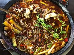 老铁锅秘制美蛙-鸿顺老铁锅美蛙鱼府(解放碑店)
