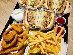 -The Habit Burger Grill 哈比特汉堡(复兴soho店)