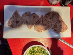 -二荆条·蜀鲜汇城市森林火锅