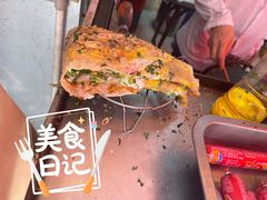 -正宗杂粮煎饼香软鸡蛋饼