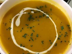 南瓜汤-HELLO 27 意面·沙拉·帕尼尼