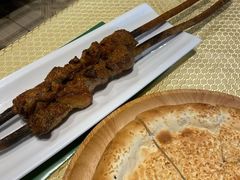戈壁滩红柳烤肉-巴扎美食·新疆菜·西域歌舞表演餐厅(新疆大厦店)