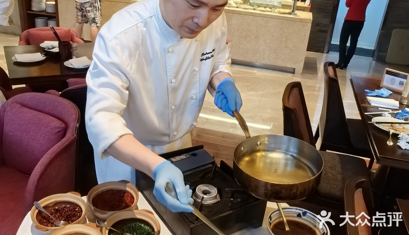 每天有每天的快樂 今天是生日快樂🎂🥂