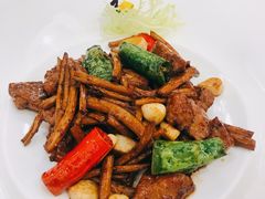 茶树菇炒牛柳-粤珍轩·家宴·广式茶点(新城广场店)