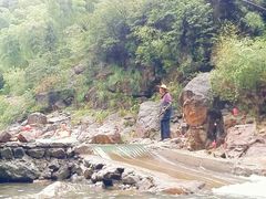 -安吉龙王山峡谷漂流