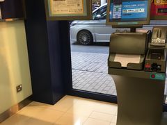 -香港赛马会投注站(美孚荔湾道店)