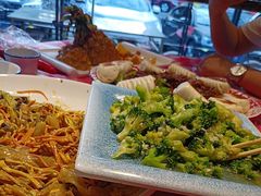 -鱼满舱·鲜活海鲜·正宗鲁菜