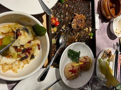 -彩云天云南餐厅