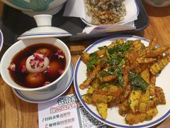 -云阿蛮云南生烫牛肉米线(奉贤路店)