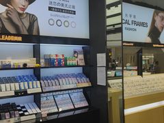 -LOHO眼镜(上海晶耀前滩商场店)