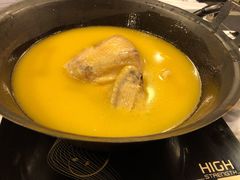 -鲜入围煮花胶鸡海鲜火锅