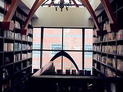 -钟书阁(松江泰晤士小镇店)