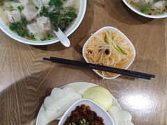 -三好食堂(煎饺·馄饨·肉饼米线·盛世广场店)