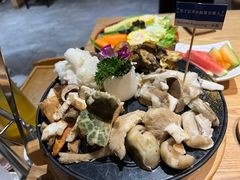 -一朵菌·野生菌探索家火锅(南亚店)