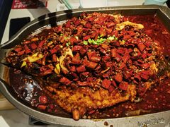 -江边城外烤全鱼(世茂广场店)