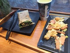 -八月美食小馆(银泰城总店)