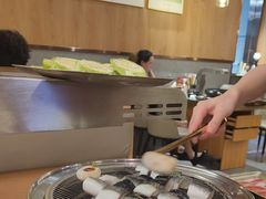 -围炉肉舍•炭烤活鳗•丹东海鲜烤肉(步行街店)