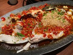 双色鸳鸯鱼头王-望湘园·洞庭渔宴(浦江欢乐颂店)