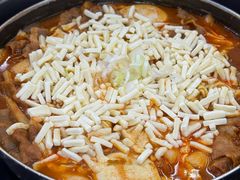-三清洞摩西韩式年糕火锅(威高广场店)