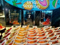-雍容荟帝王蟹活龙虾展台自助(IFS黑金店)