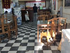 大堂-四平包子铺