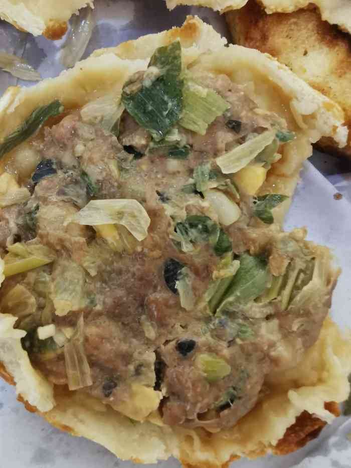 潍坊比较出名的肉火烧这家店就是老城隍庙肉火烧在秧子这边有一家分店