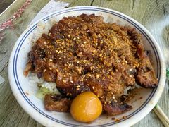 秘制脆皮猪脚饭-陆长玖古法猪脚饭(玄风桥店)