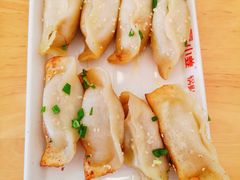 牛肉鍋貼-小姜锅贴(凤凰街店)
