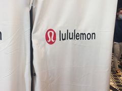 -lululemon(比斯特购物村店)