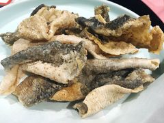 椒盐炸鱼皮-行家海鲜火锅酒家(静安寺店)